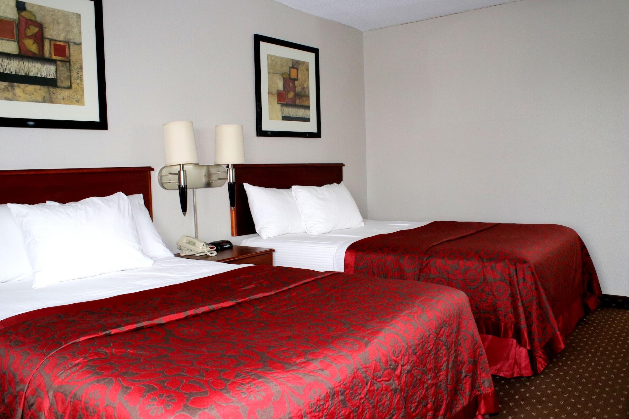 Days Inn & Suites By Wyndham Bloomington/Normal Il Екстер'єр фото
