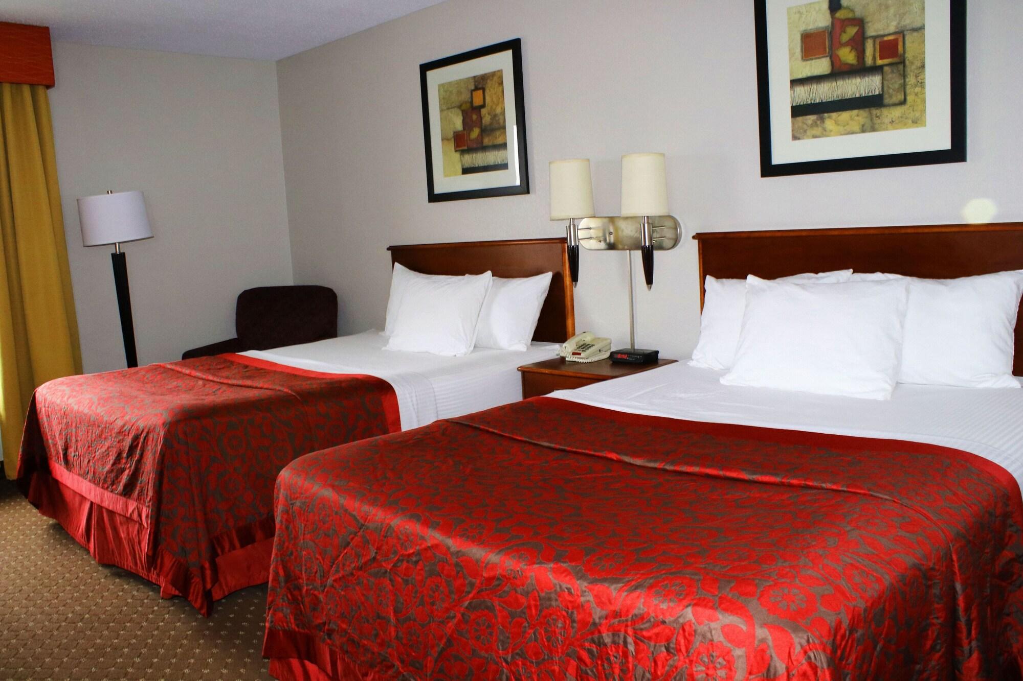 Days Inn & Suites By Wyndham Bloomington/Normal Il Екстер'єр фото