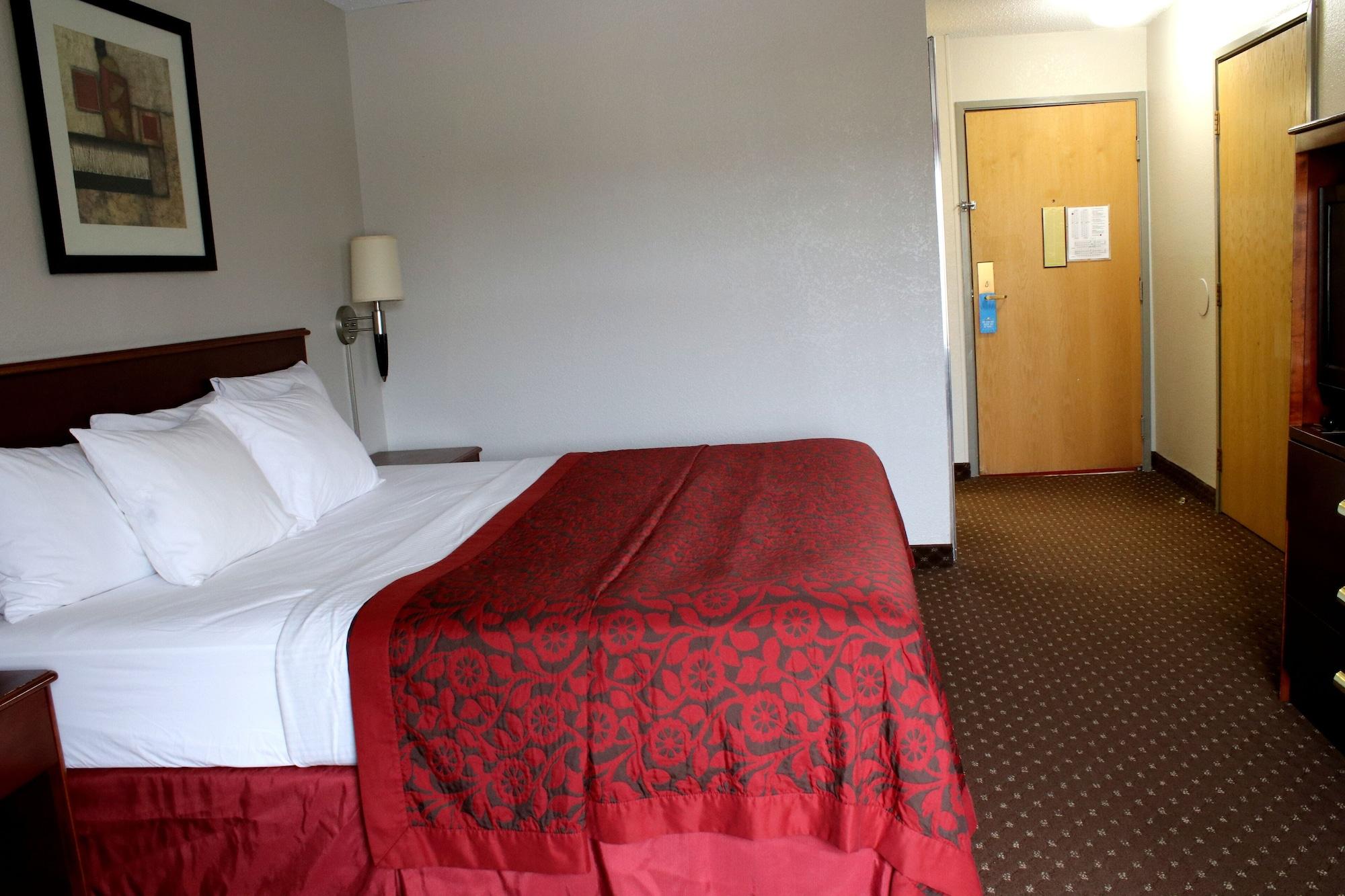 Days Inn & Suites By Wyndham Bloomington/Normal Il Екстер'єр фото